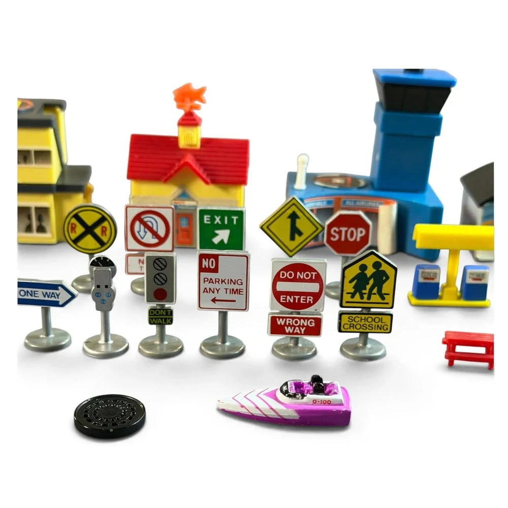 Vintage 1987 Galoob Micro Machines City Buildings Road Signs Speed Boat Lot